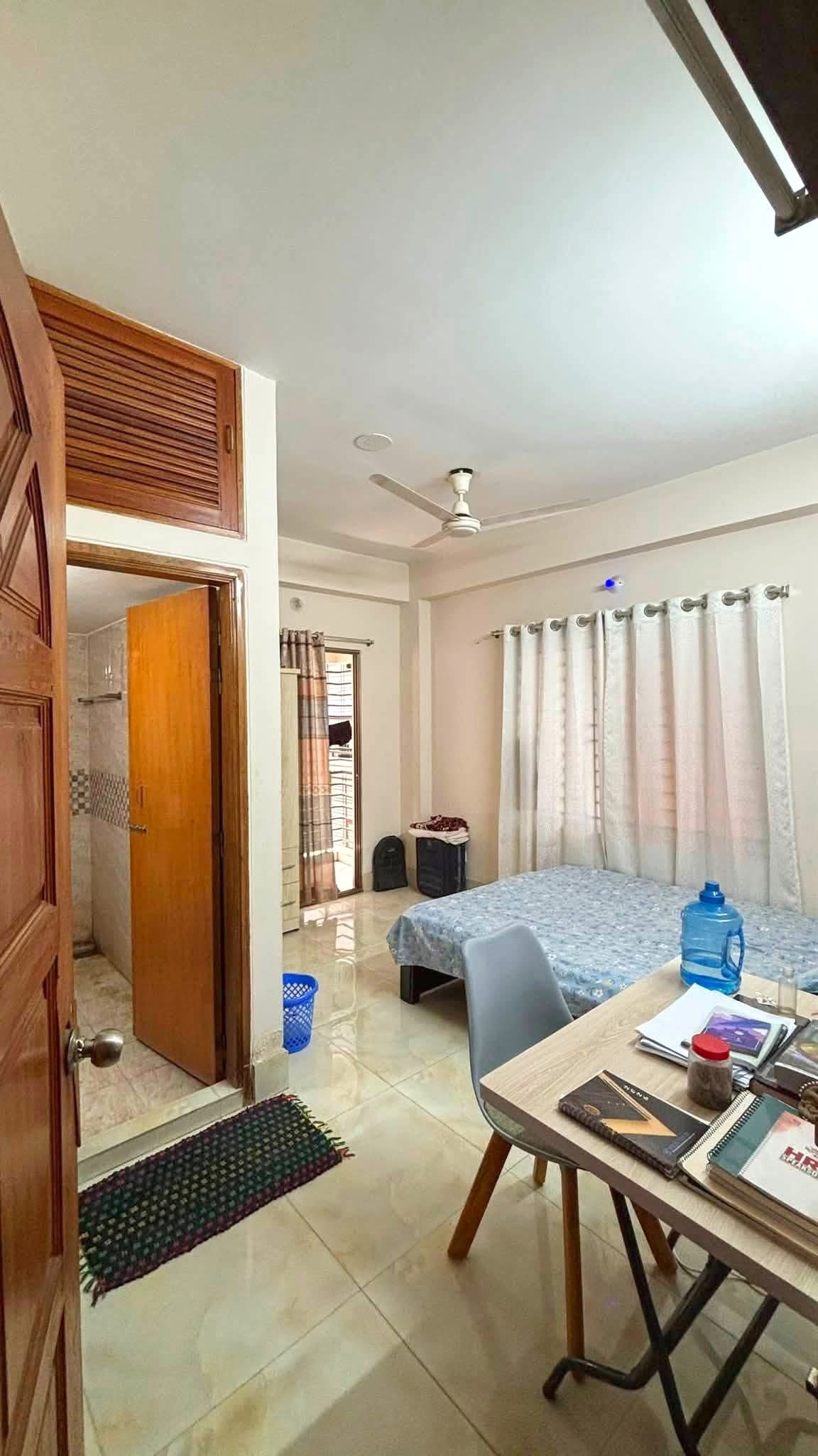 মিরপুর ১০  ছেলেদের ব্যাচেলর ভাড়া হবে 🏠