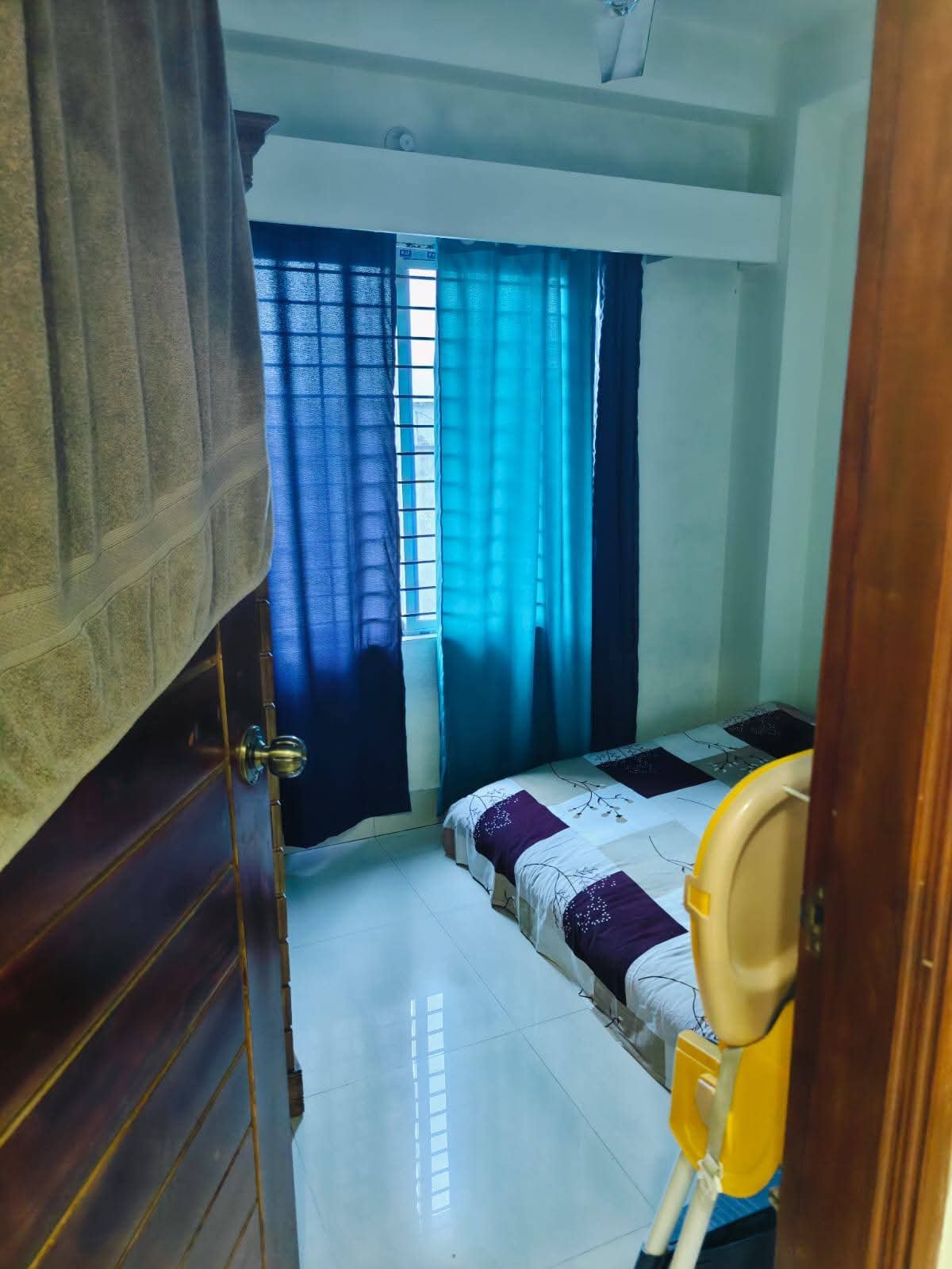 সাবলেট চাকরিজীবী বা স্টুডেন্ট মহিলা
